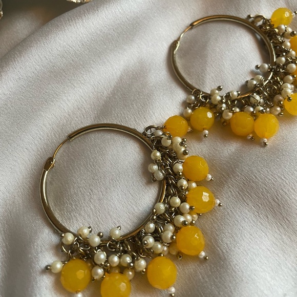 Yellow Waalian - Hoop Earrings - Picture 5 of 6